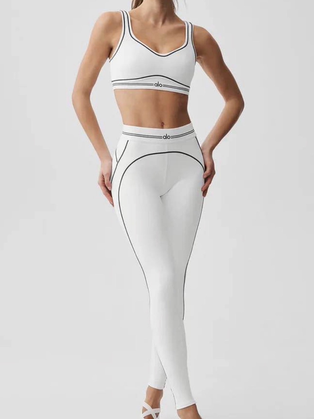 ALO Yoga White High-Waist Contour Leggings with Black Piping